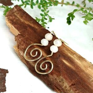 Dainty Faceted Glass Beaded Stud Earrings, OOAK Earrings, Artisan Jewelry, 1"